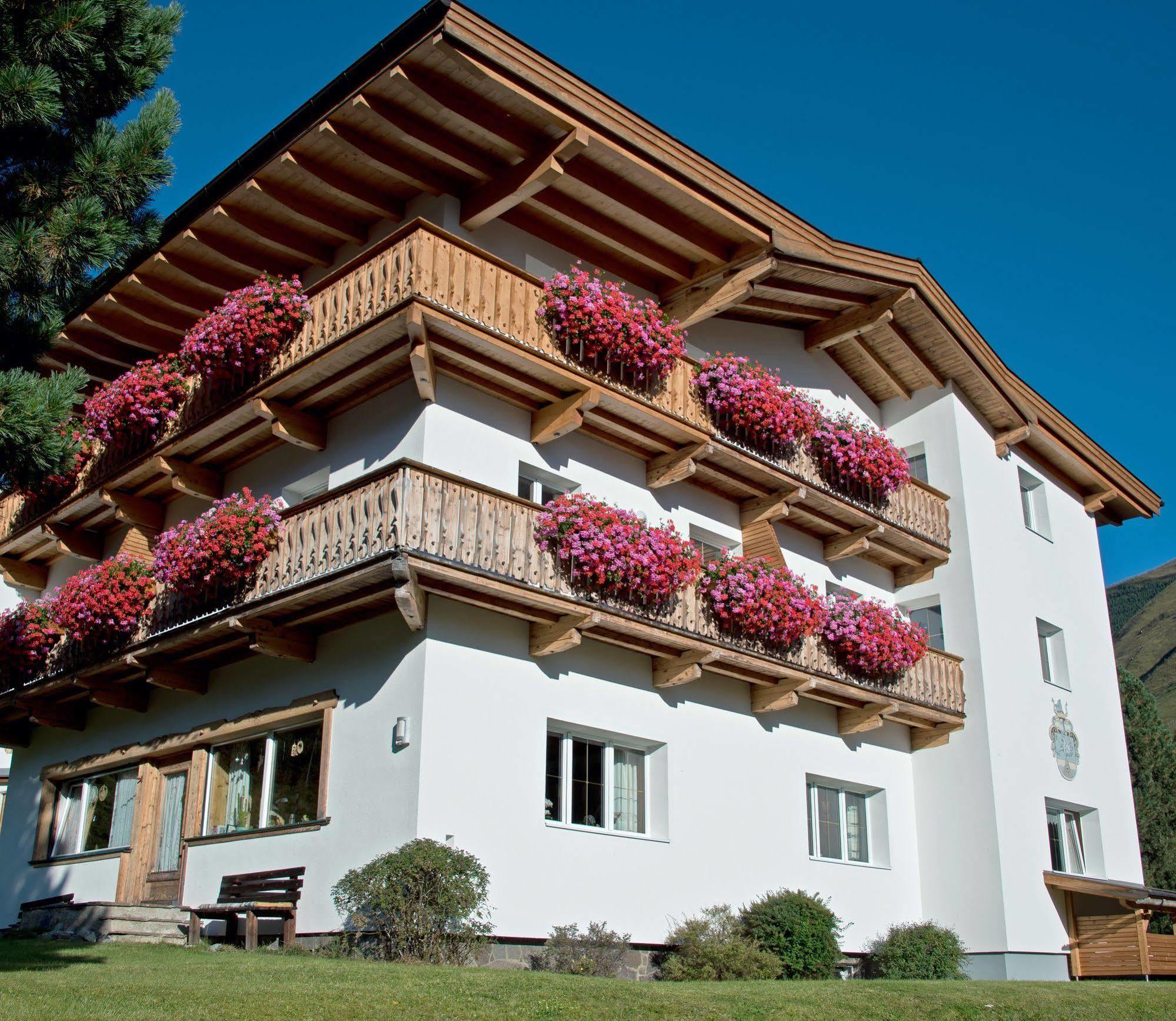 Appartements Schmalzerhof Gries im Sellrain Exterior photo